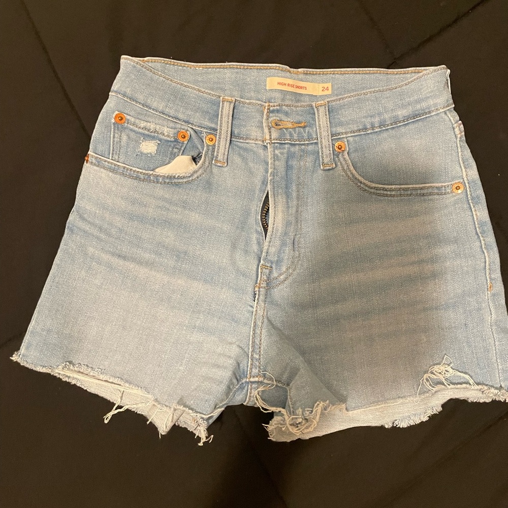 levi shorts